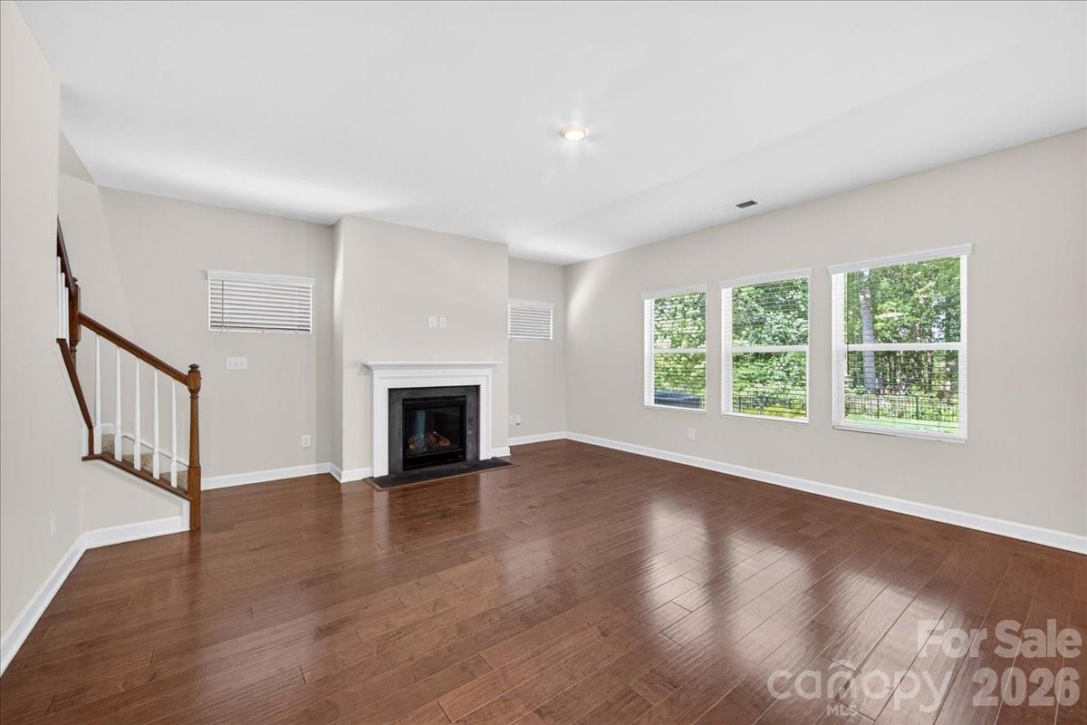 1220 Gossamer Hill Drive Property Photo 11