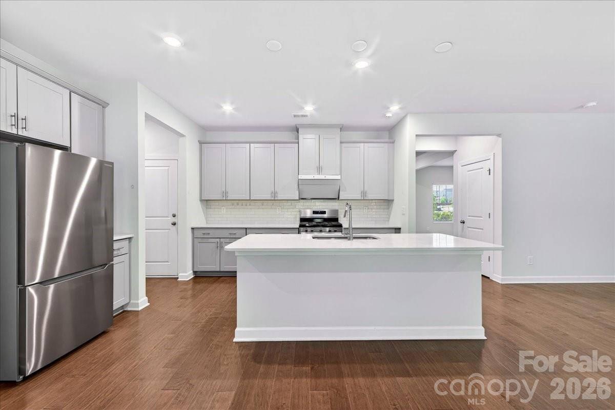 1220 Gossamer Hill Drive Property Photo 15