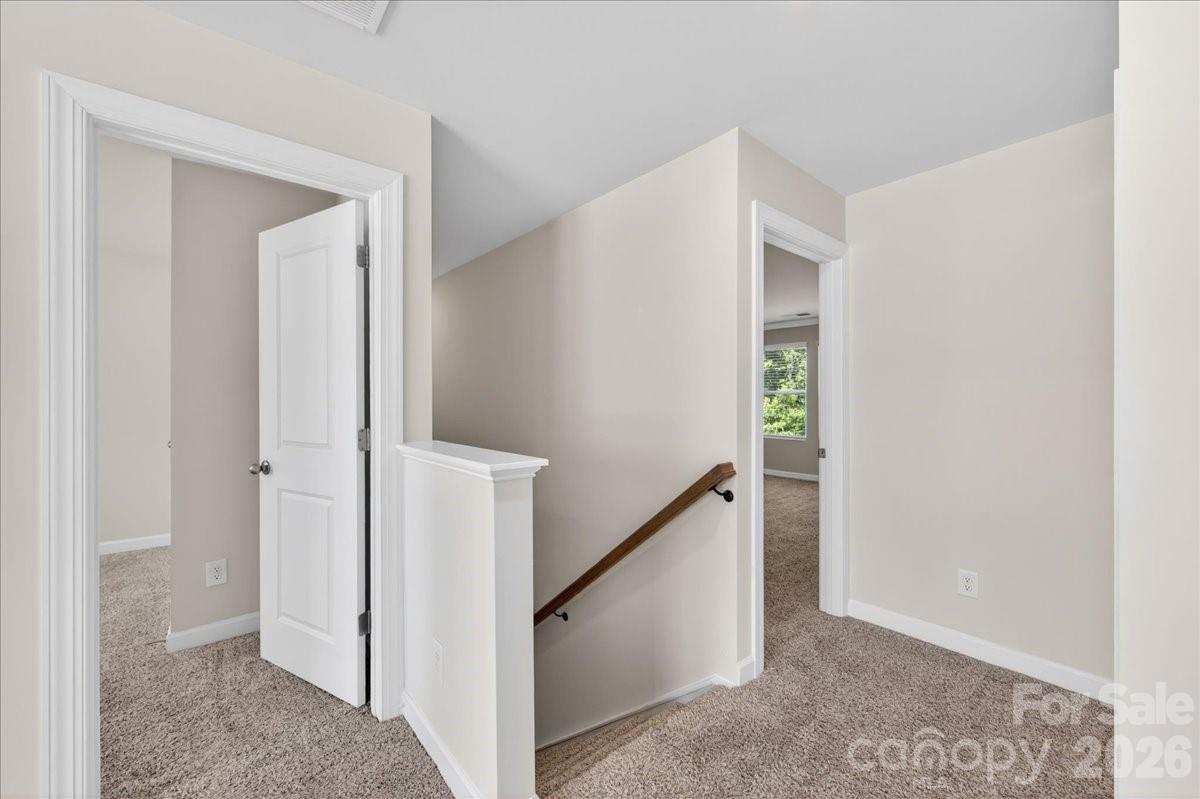 1220 Gossamer Hill Drive Property Photo 24