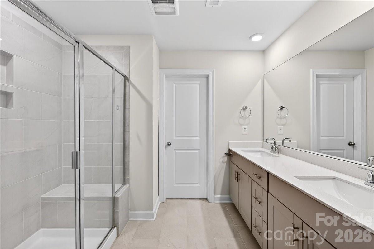 1220 Gossamer Hill Drive Property Photo 32
