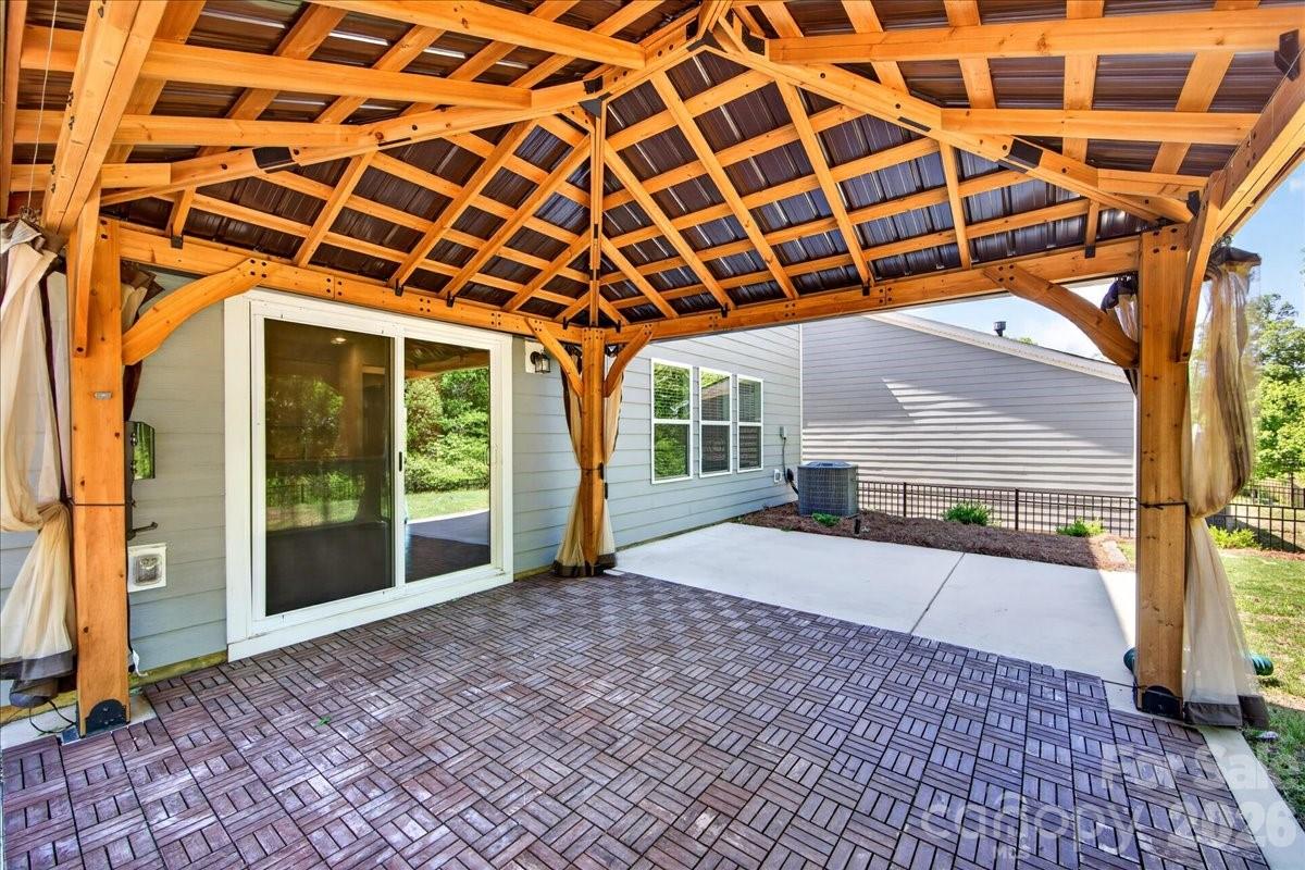 1220 Gossamer Hill Drive Property Photo 45