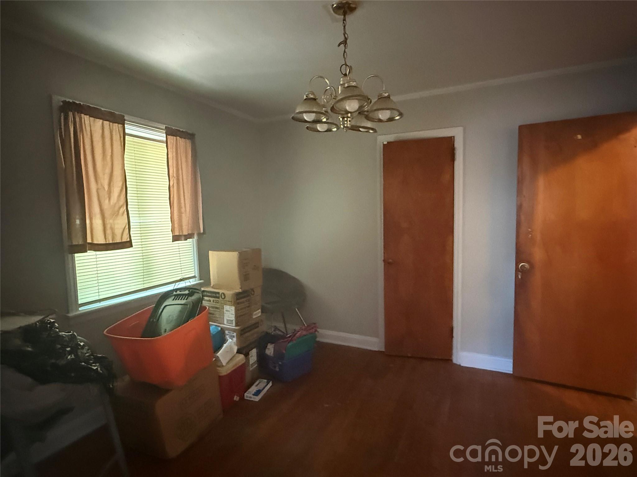 4147 Welling Avenue Property Photo 8