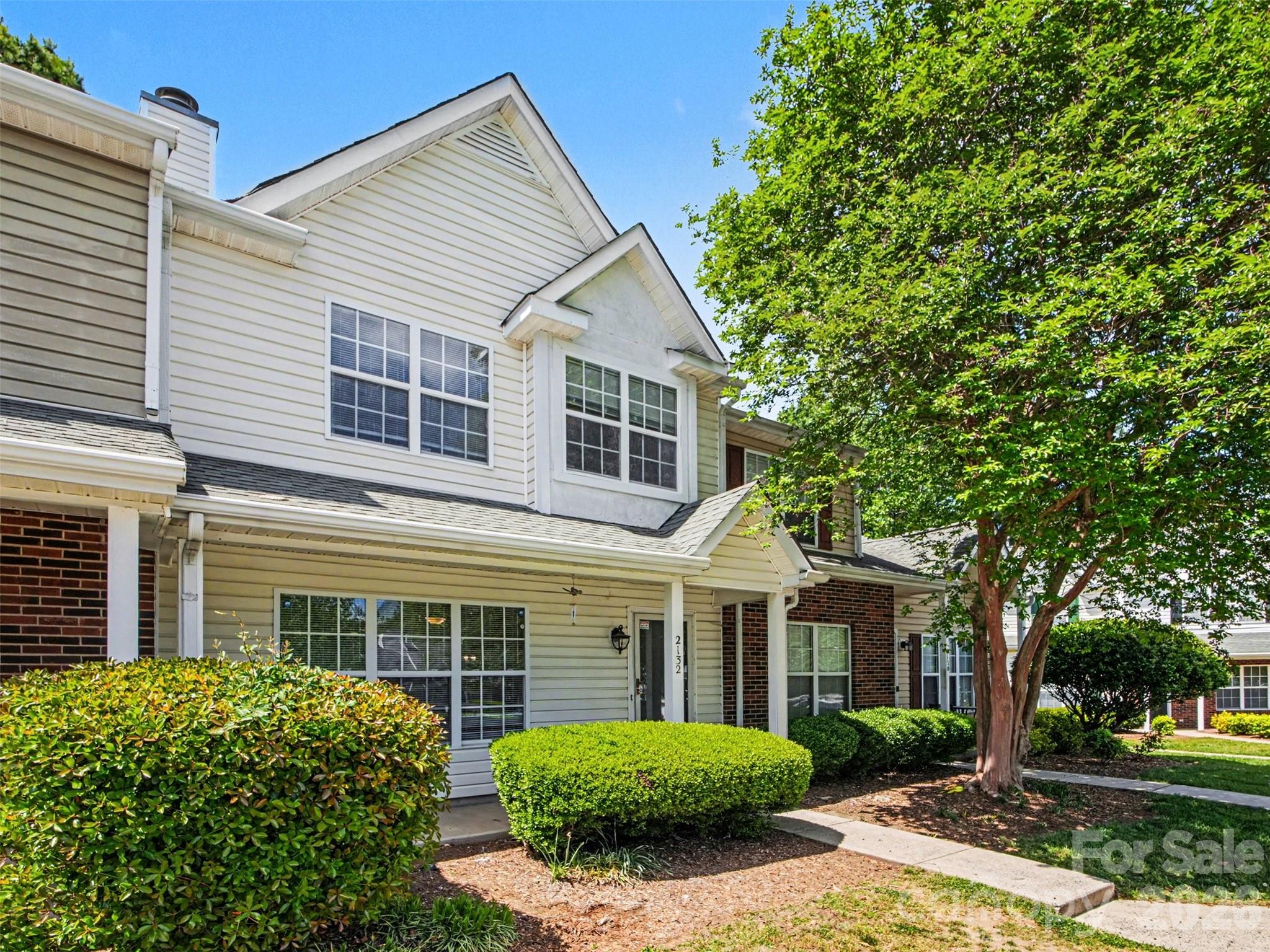 2132 Preakness Court Property Photo 4