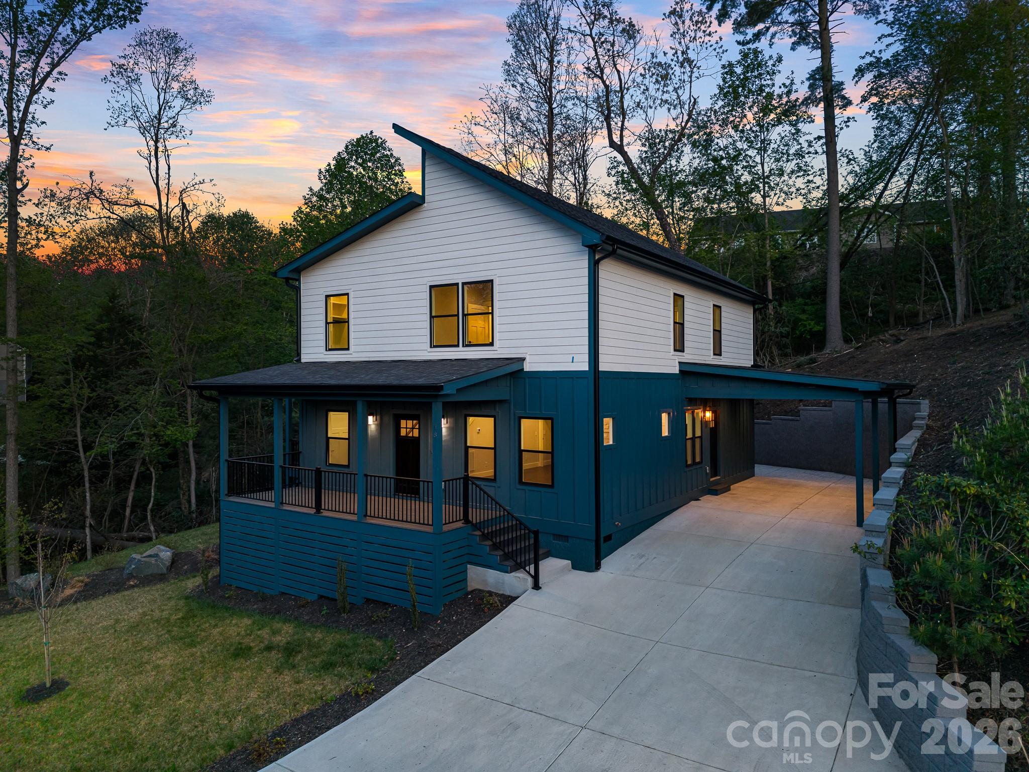 18 Winterhawk Drive Property Photo 1