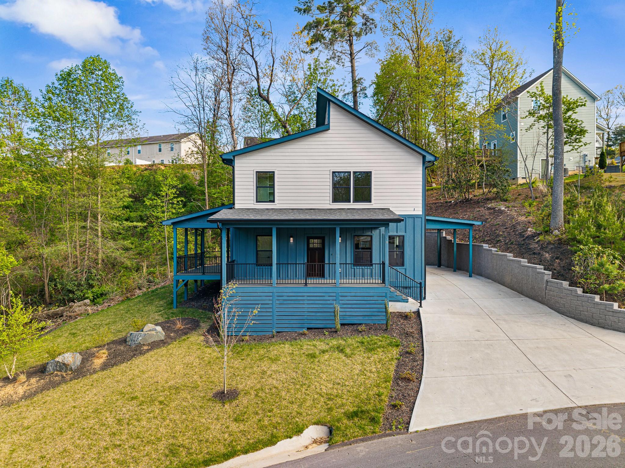 18 Winterhawk Drive Property Photo 3