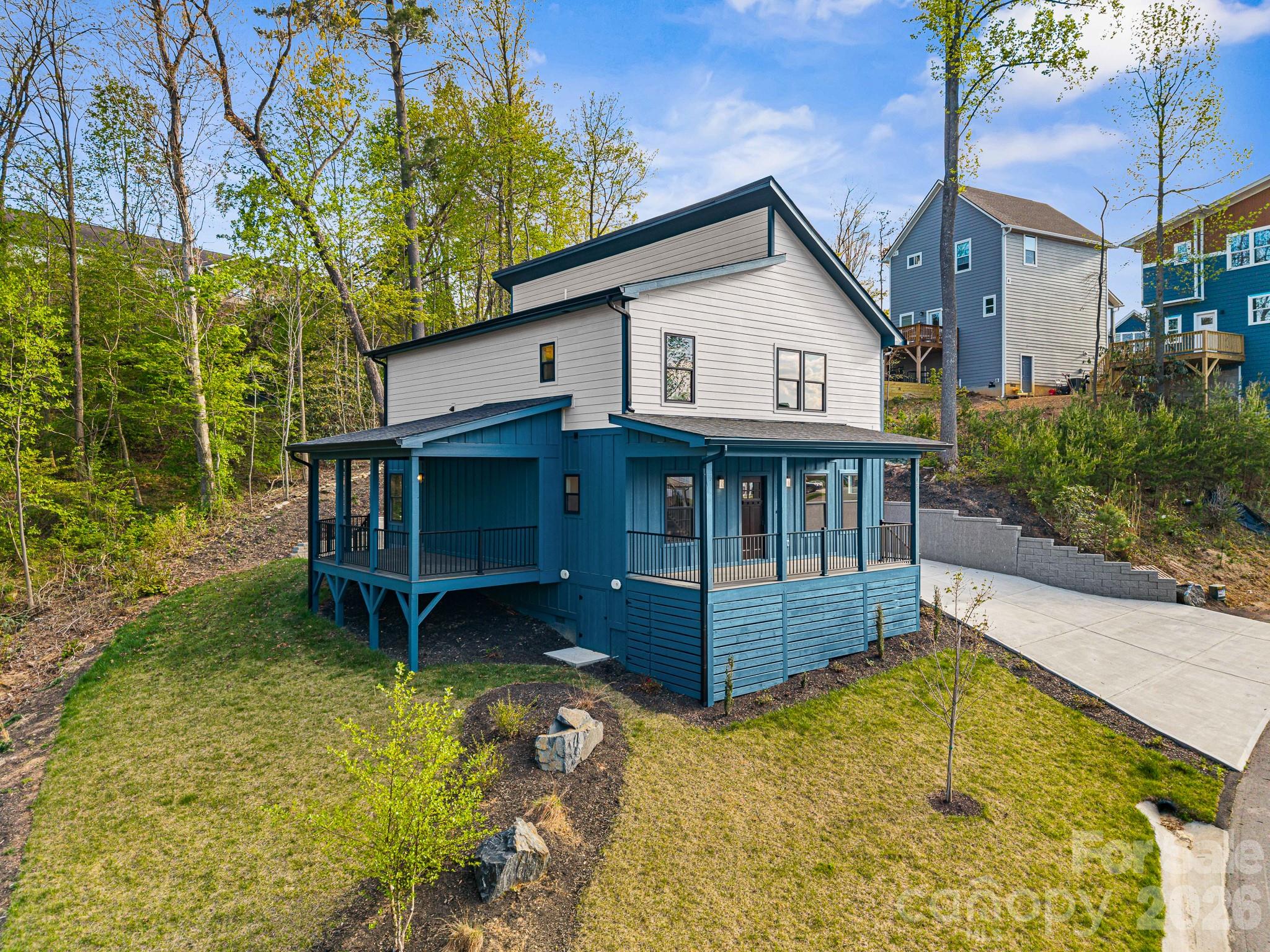 18 Winterhawk Drive Property Photo 4