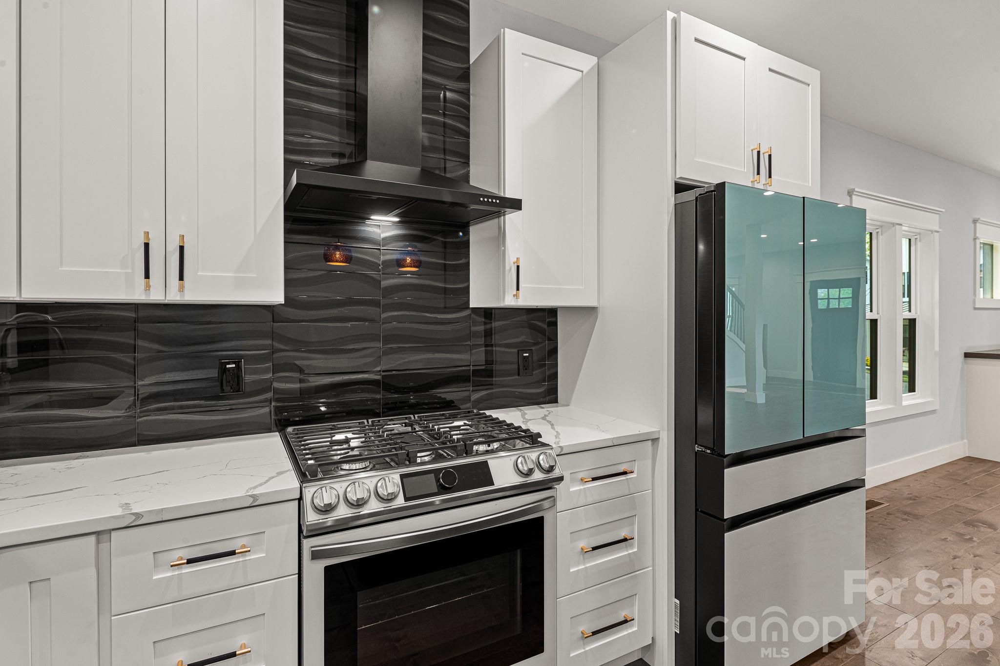 18 Winterhawk Drive Property Photo 14