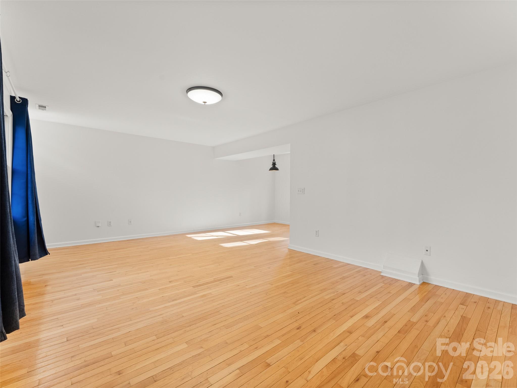 13 Castle Street Property Photo 6