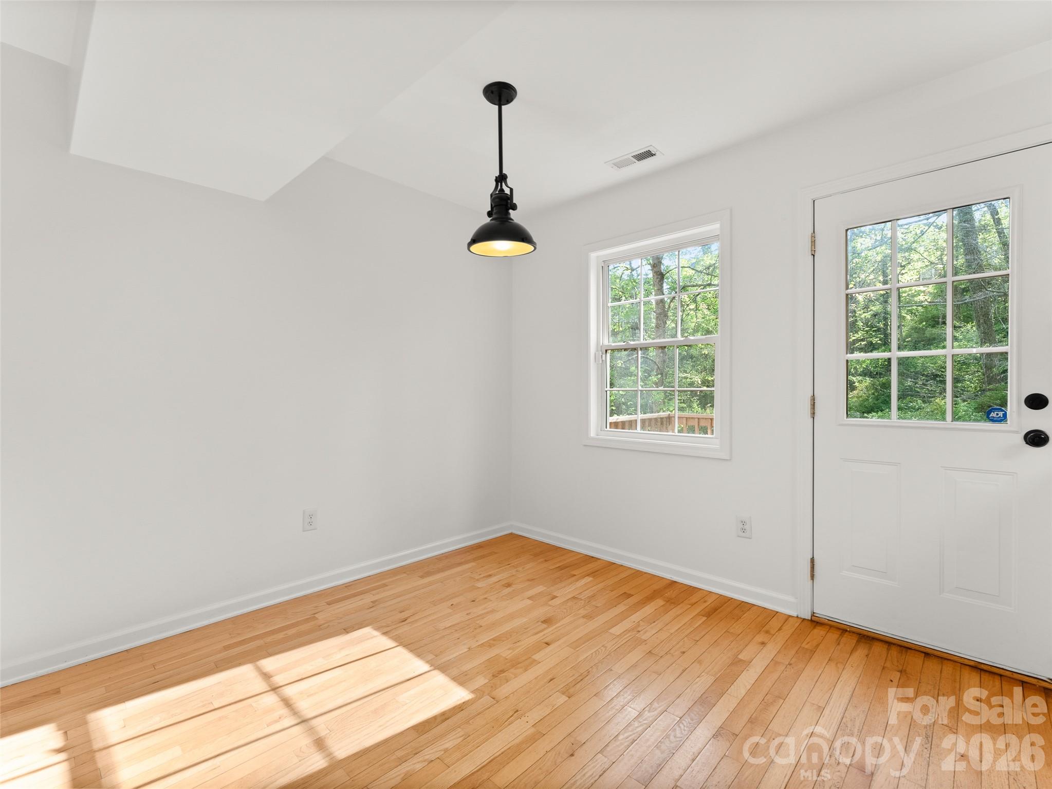 13 Castle Street Property Photo 9