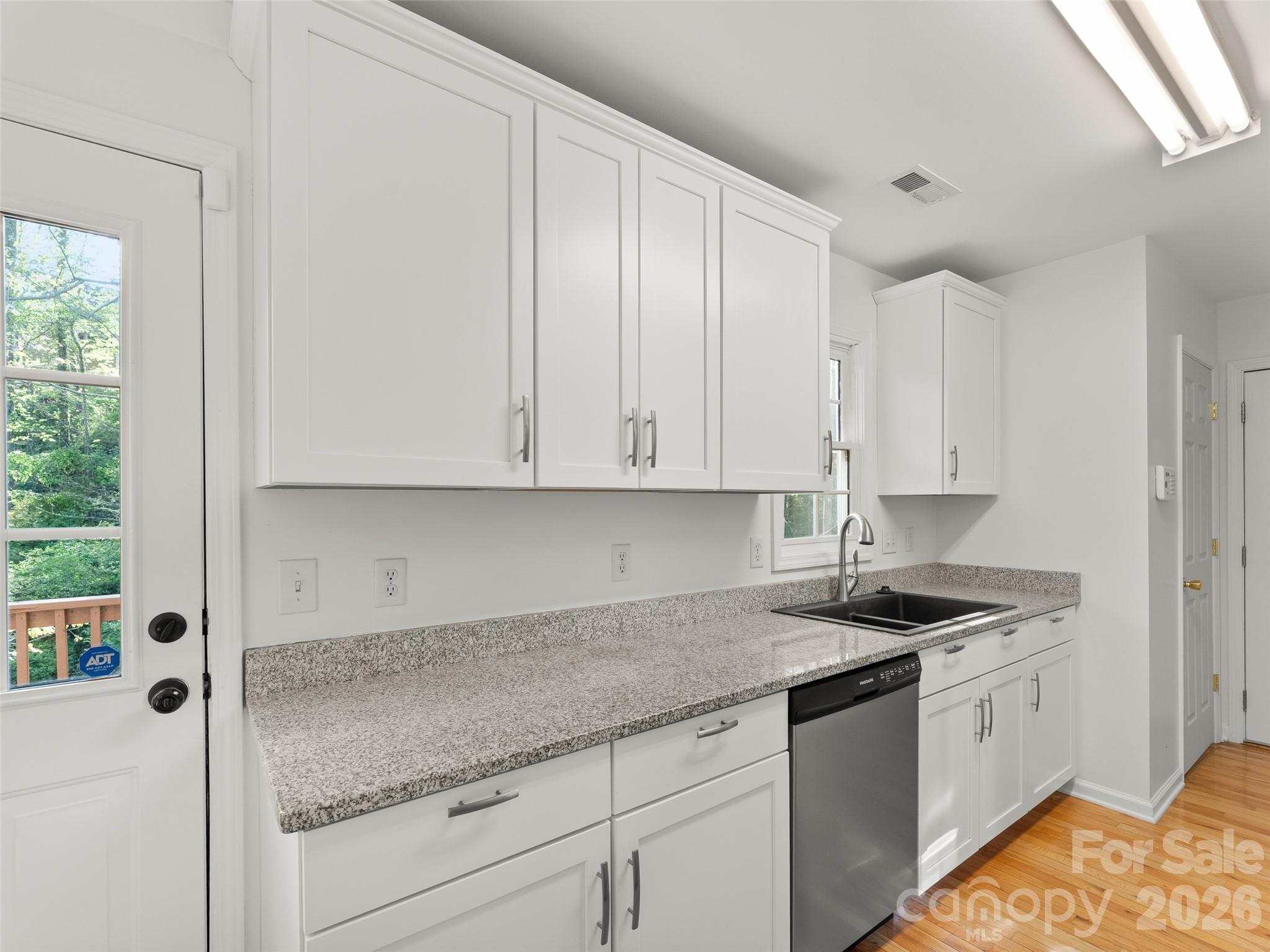 13 Castle Street Property Photo 12