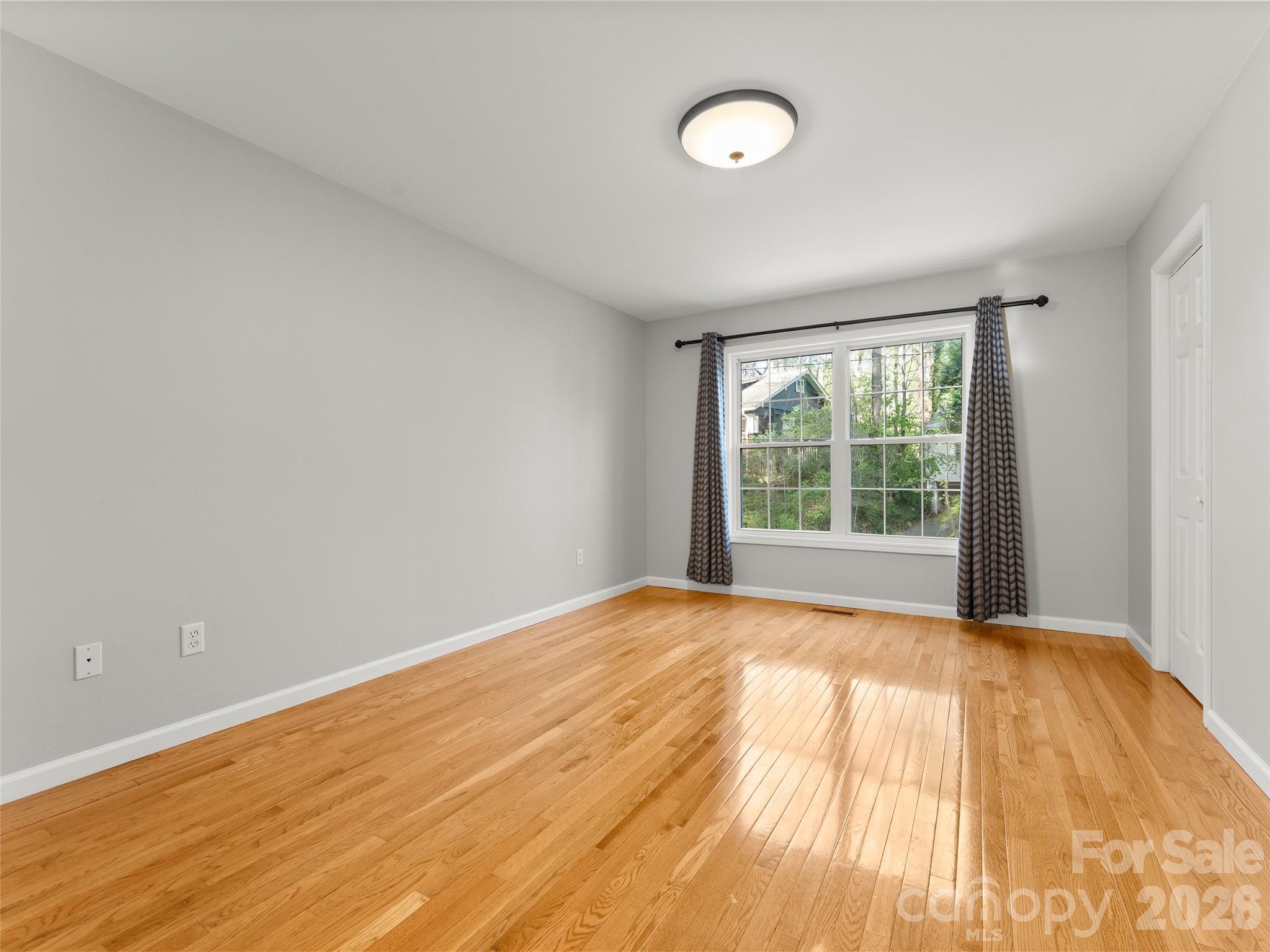 13 Castle Street Property Photo 22