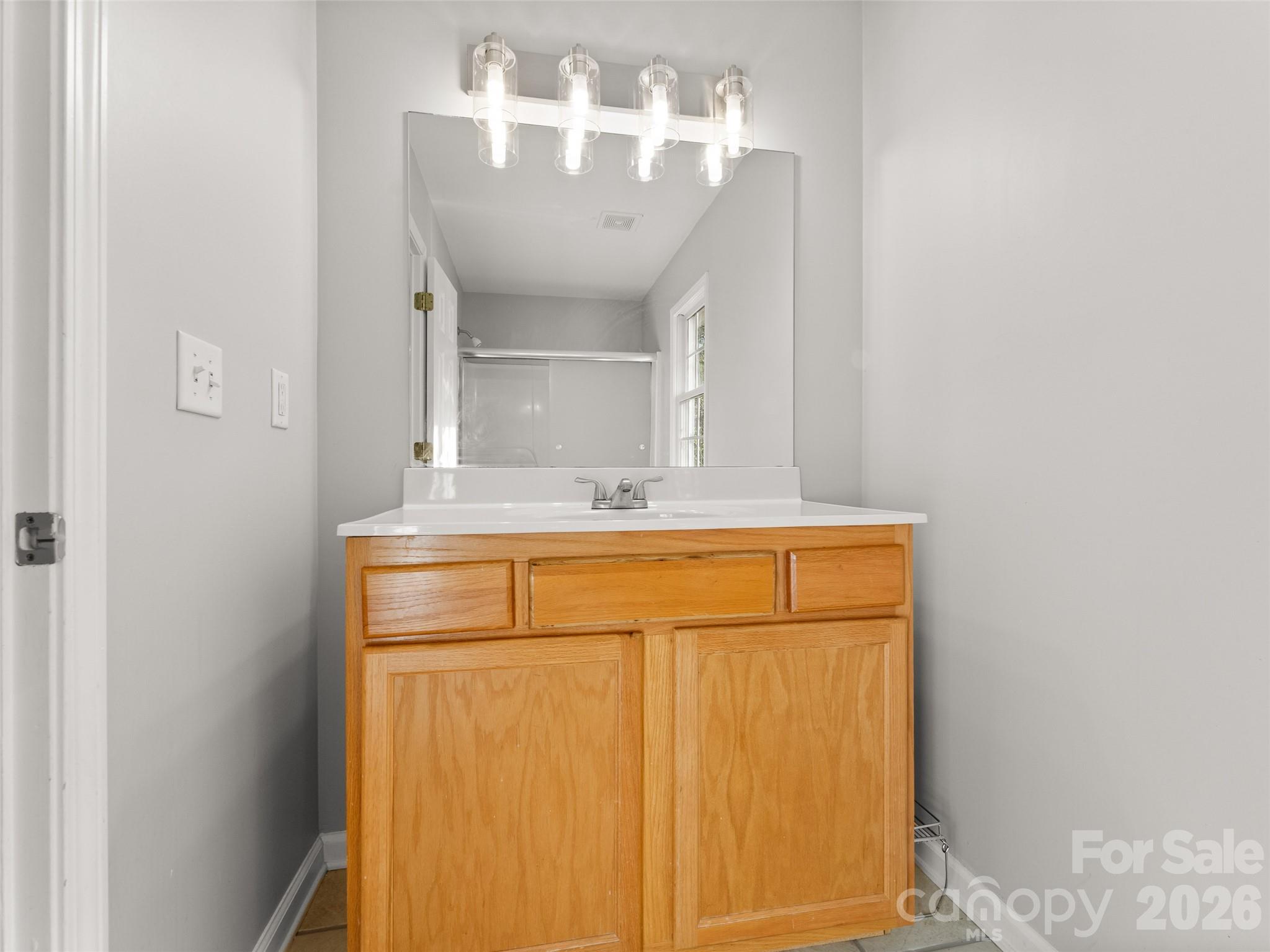 13 Castle Street Property Photo 24