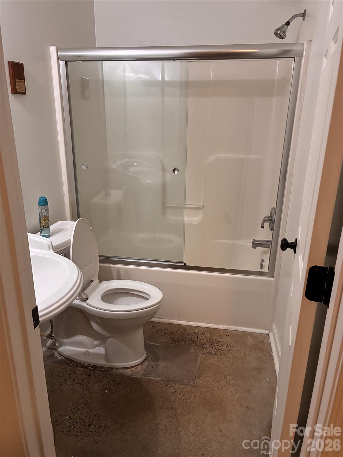 13 Castle Street Property Photo 39