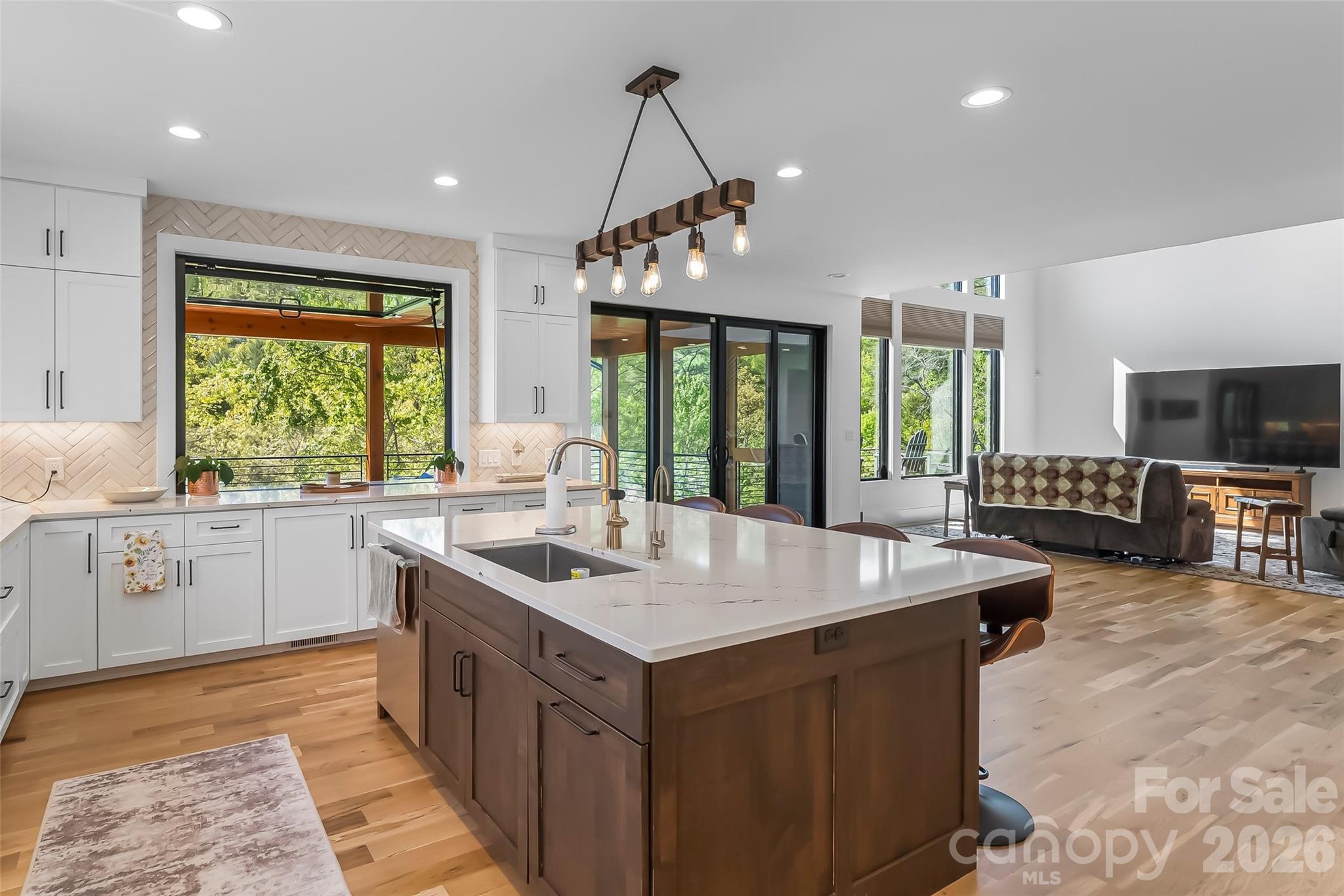 1503 Black Forest Drive Property Photo 10
