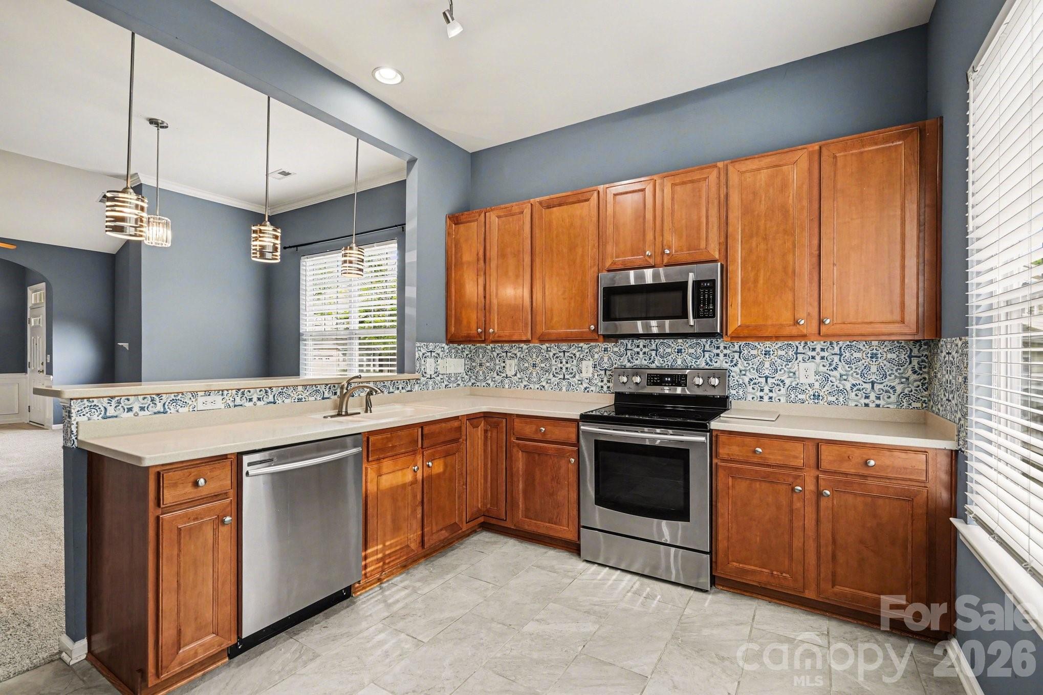 6005 Pale Moss Lane Property Photo 12