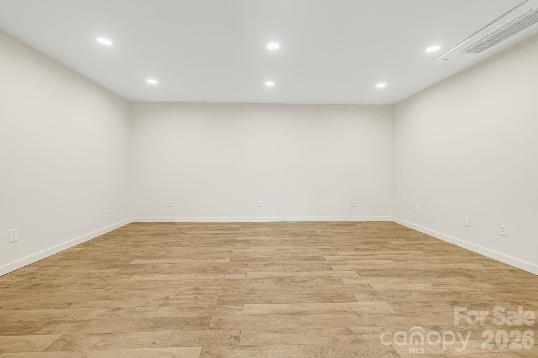 17 Baxter Woods Lane Property Photo 32