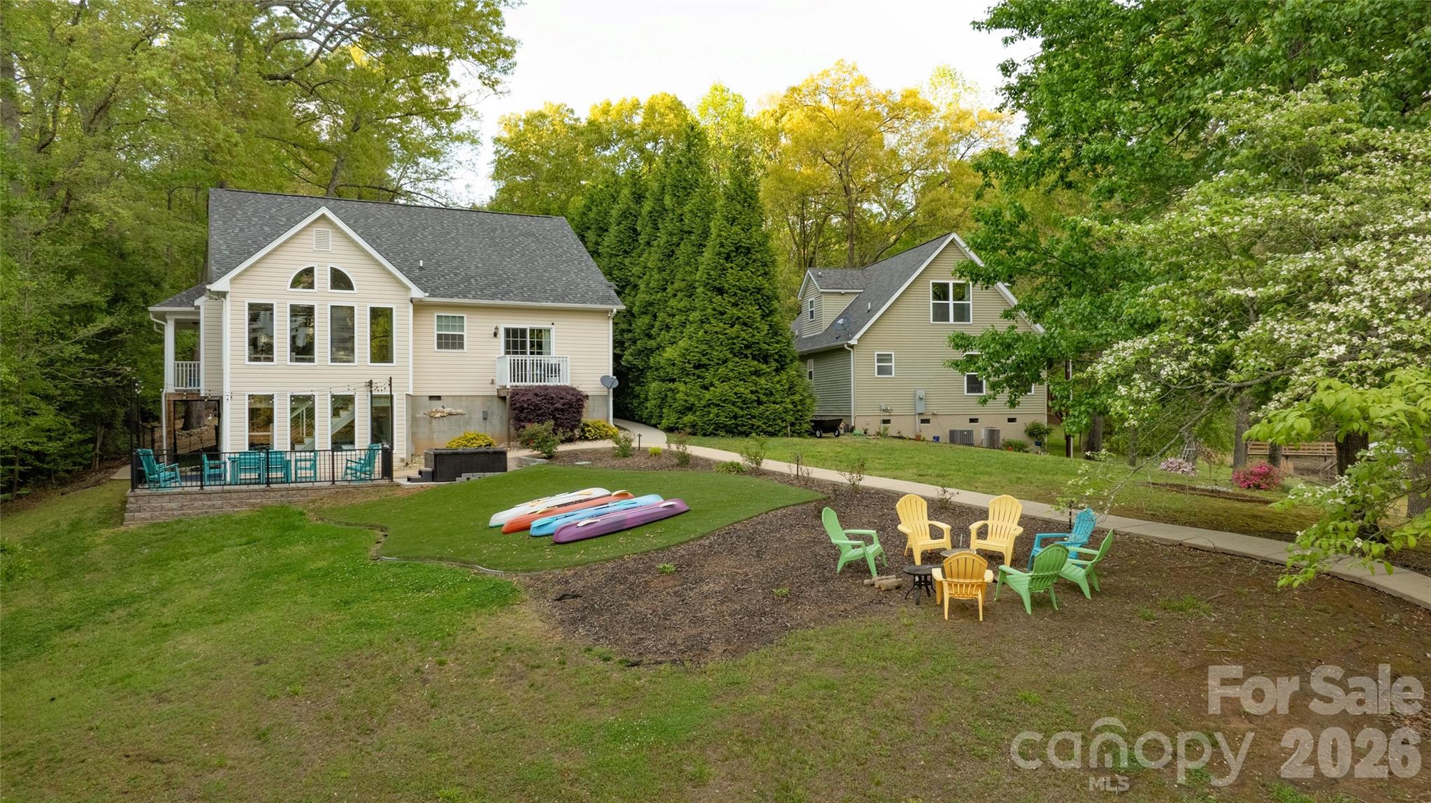 1325 Lytton Lane Property Photo 2