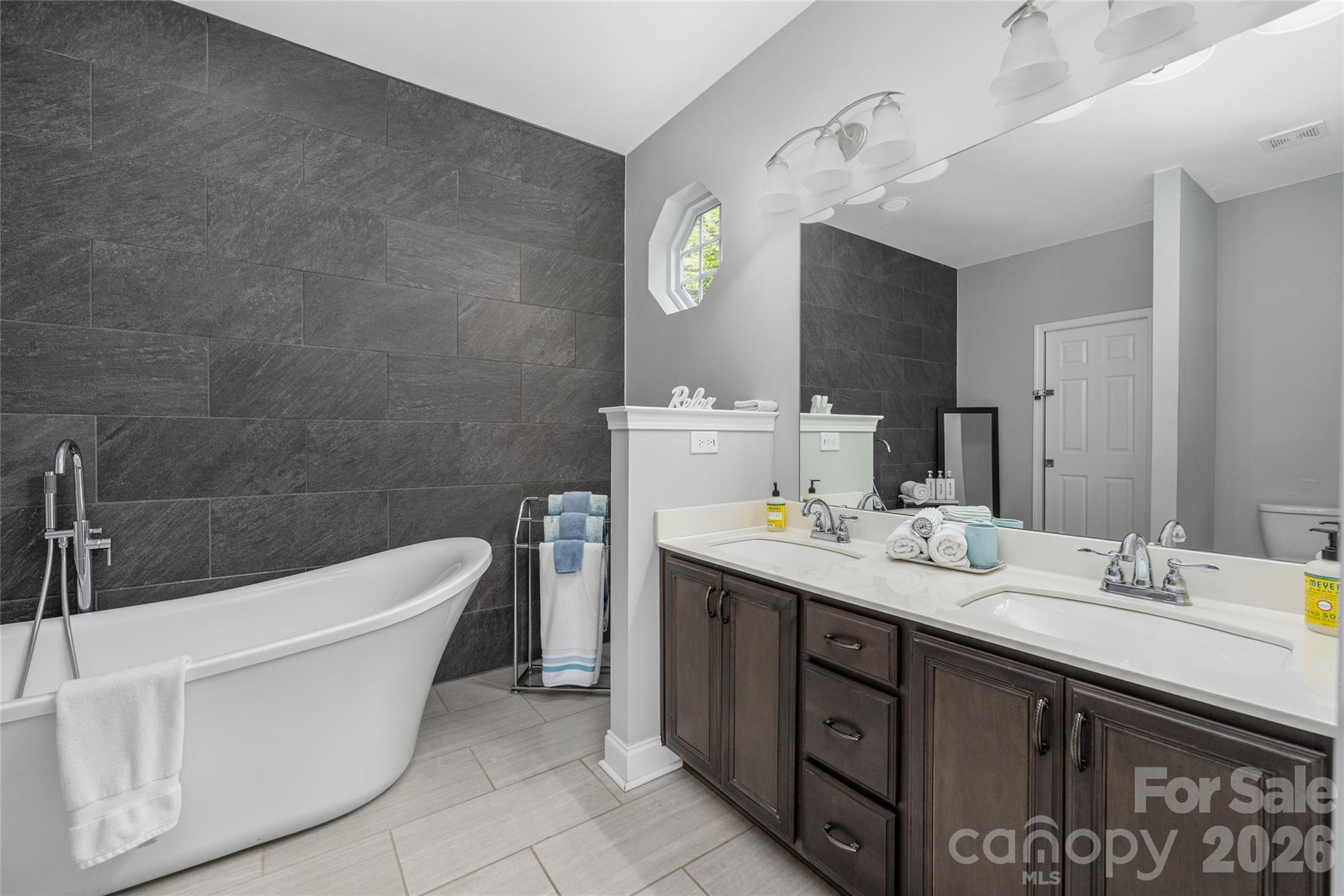 1325 Lytton Lane Property Photo 19