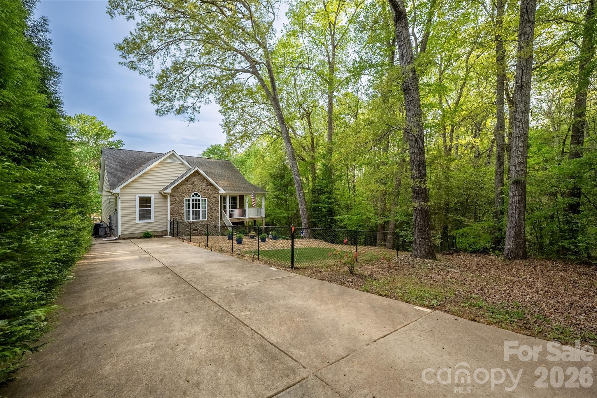 1325 Lytton Lane Property Photo 43