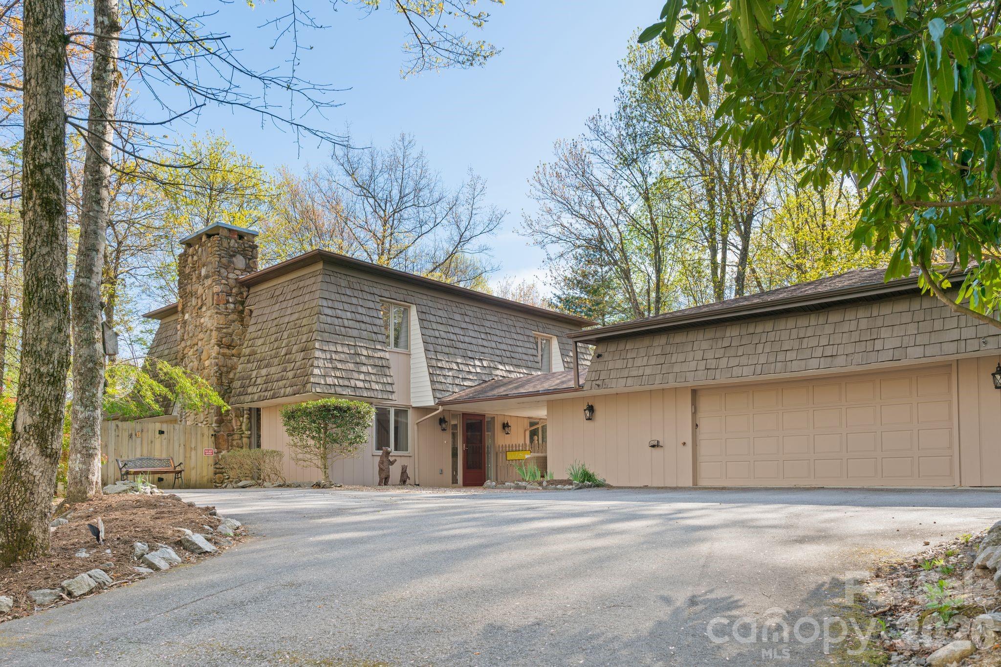 363 S Sequoyah Lane Property Photo 1