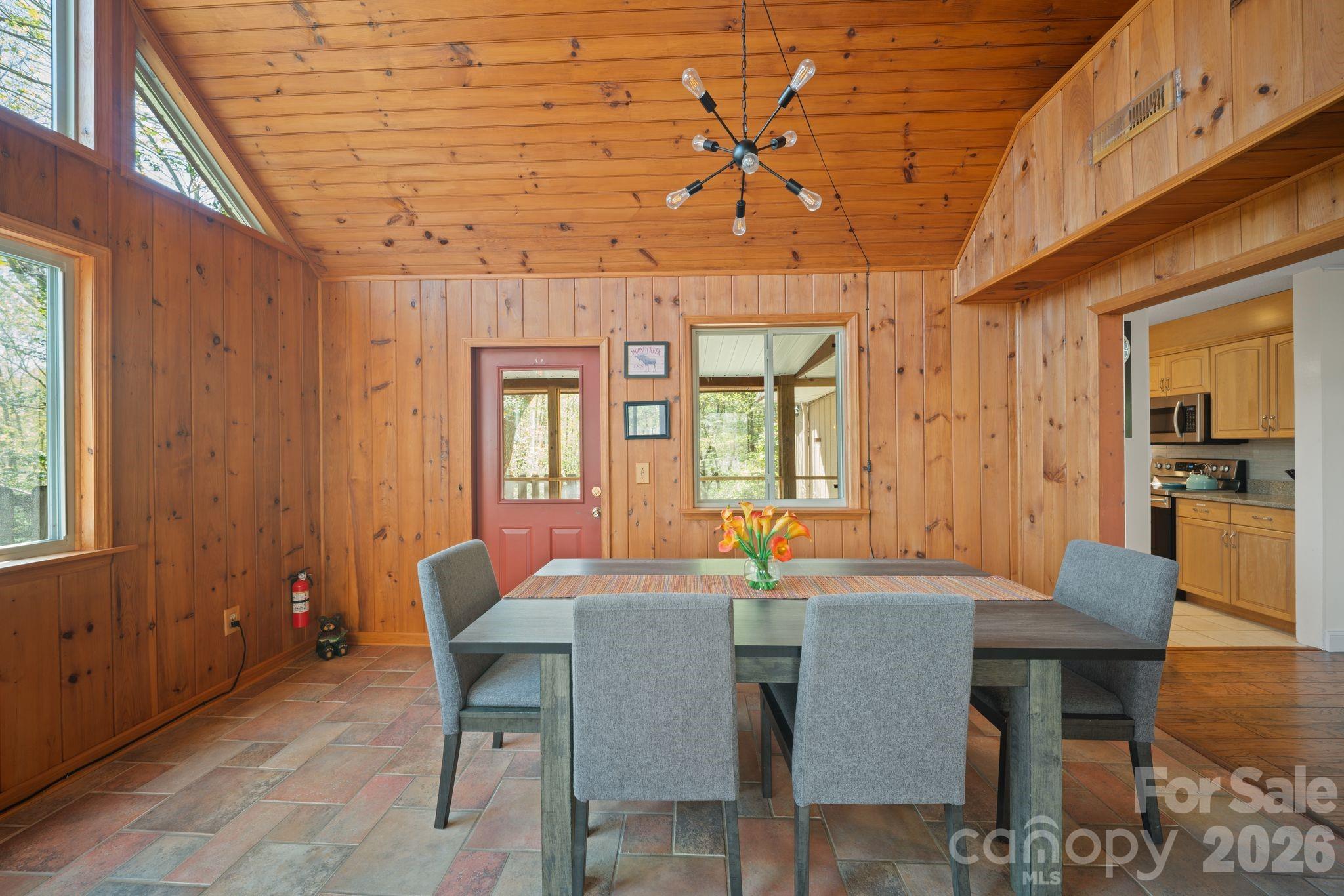 363 S Sequoyah Lane Property Photo 15