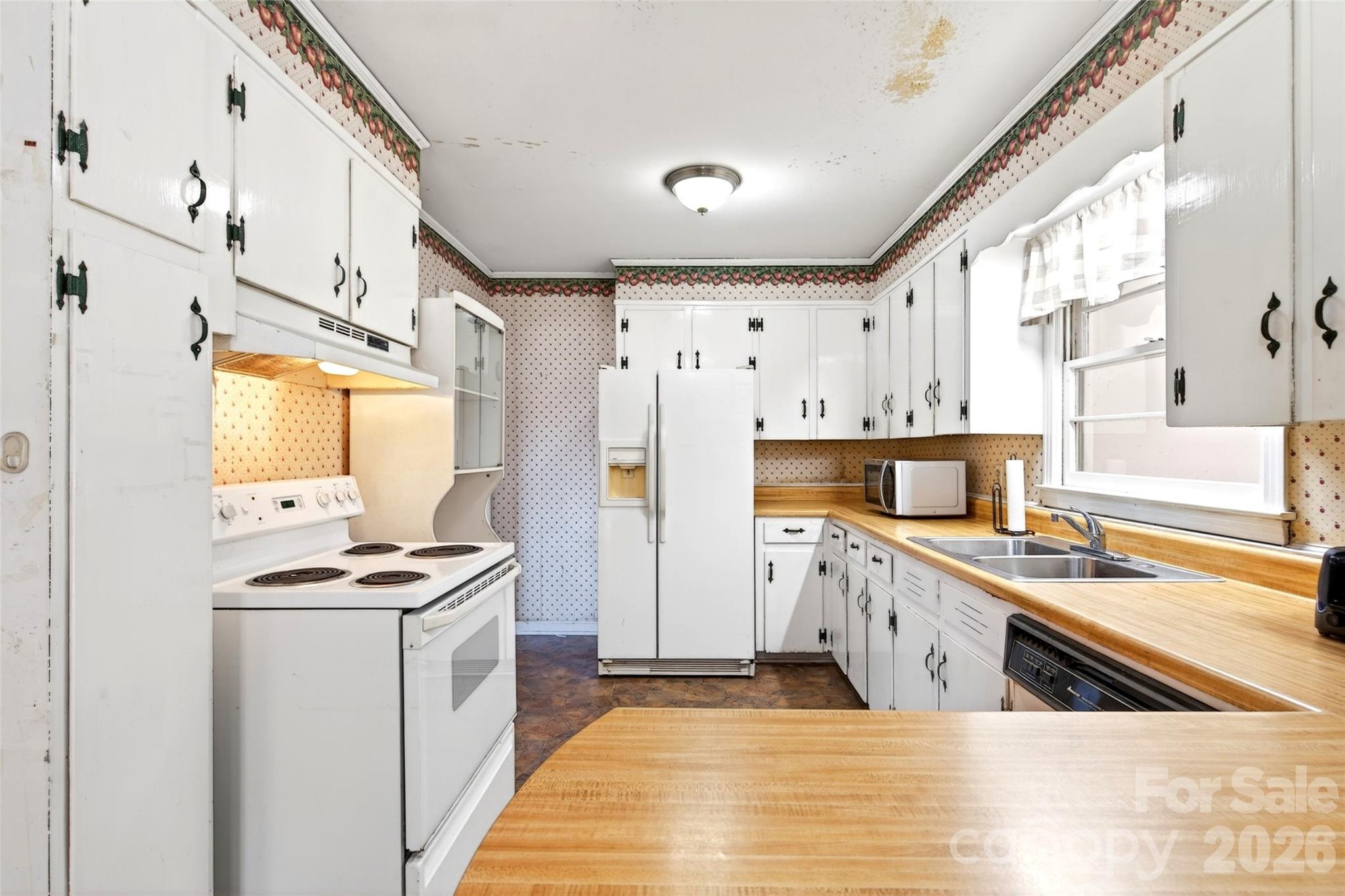 106 Chapel Street Property Photo 17