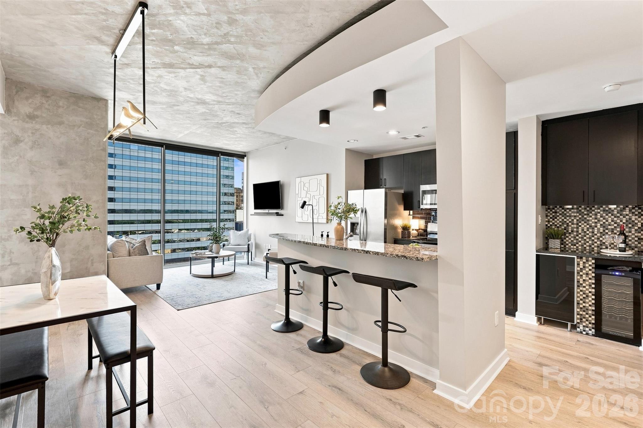 210 N Church Street 1807 Property Photo 6