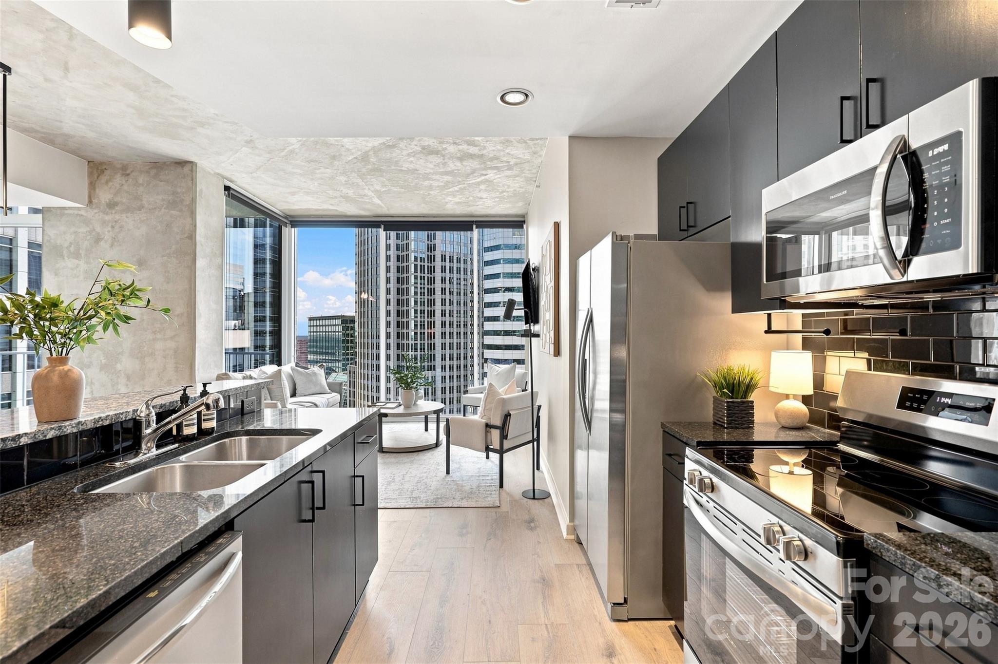 210 N Church Street 1807 Property Photo 10