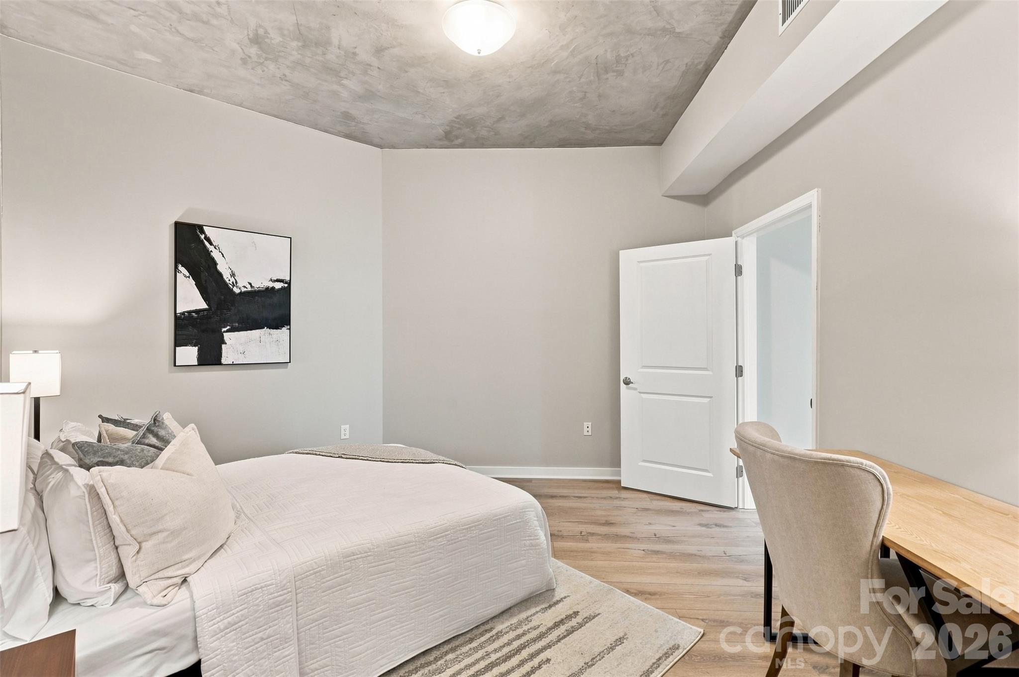 210 N Church Street 1807 Property Photo 25