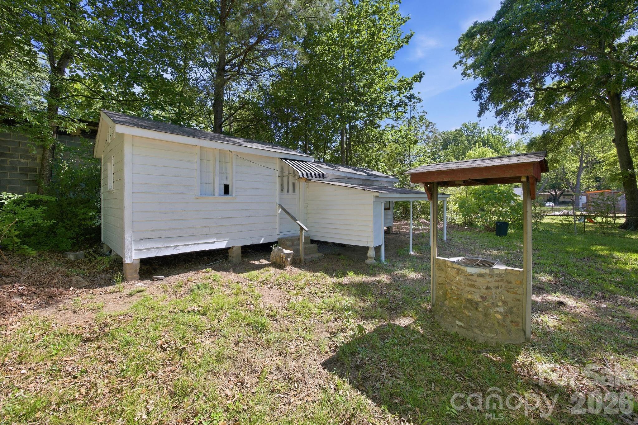 308 Highland Avenue Property Photo 8