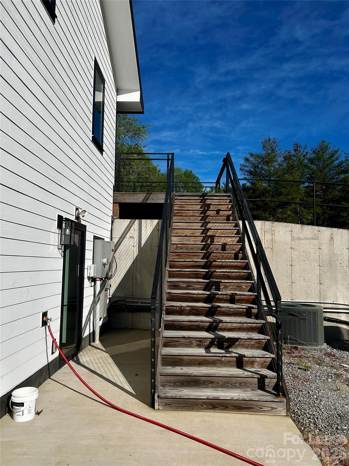 23 Shoals Falls Road Property Photo 2