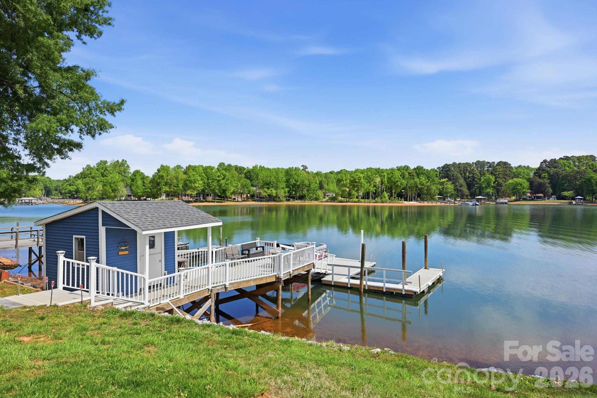 8029 Lucky Creek Lane Property Photo 4