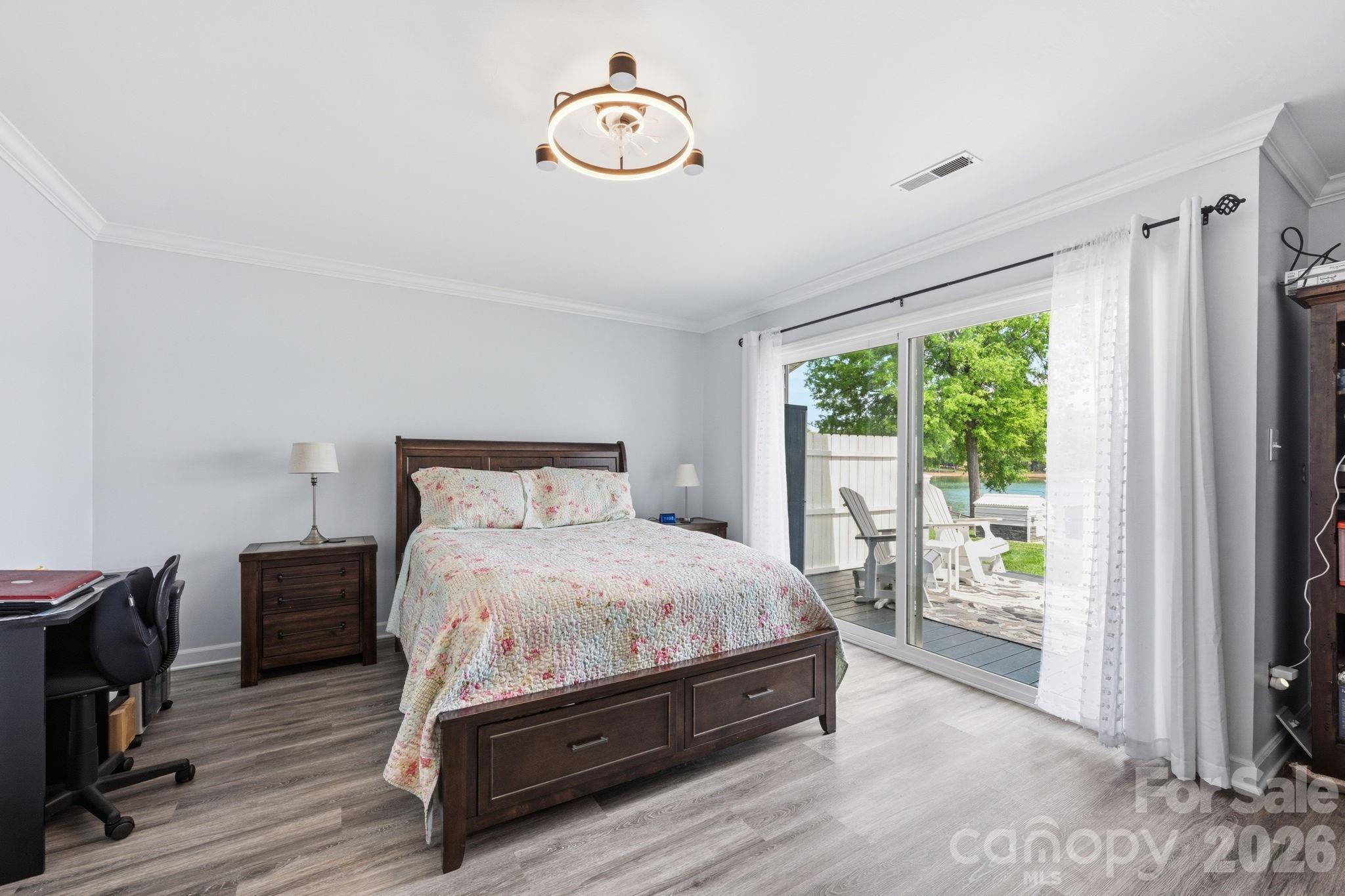 8029 Lucky Creek Lane Property Photo 17