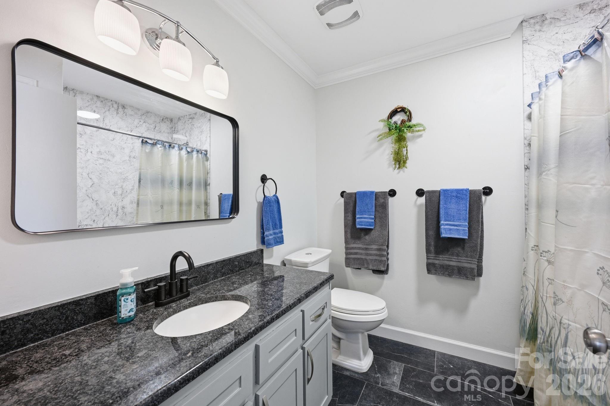 8029 Lucky Creek Lane Property Photo 20