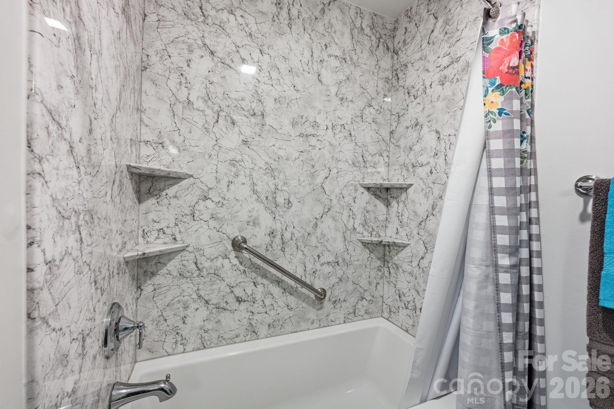 8029 Lucky Creek Lane Property Photo 23