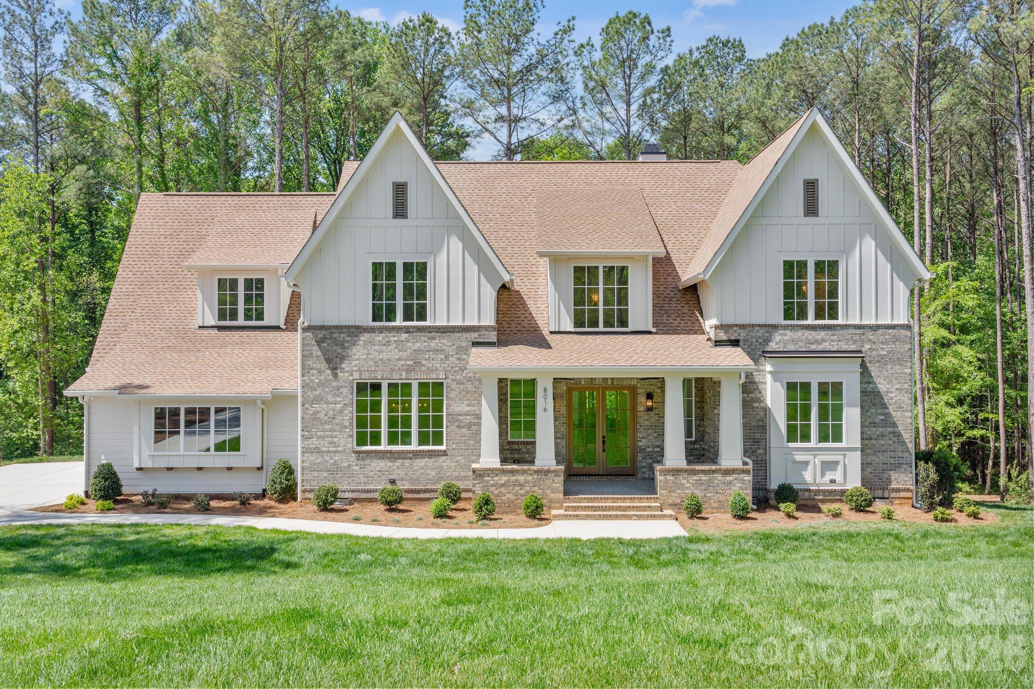 8016 Gulf Creek Road Property Photo 1