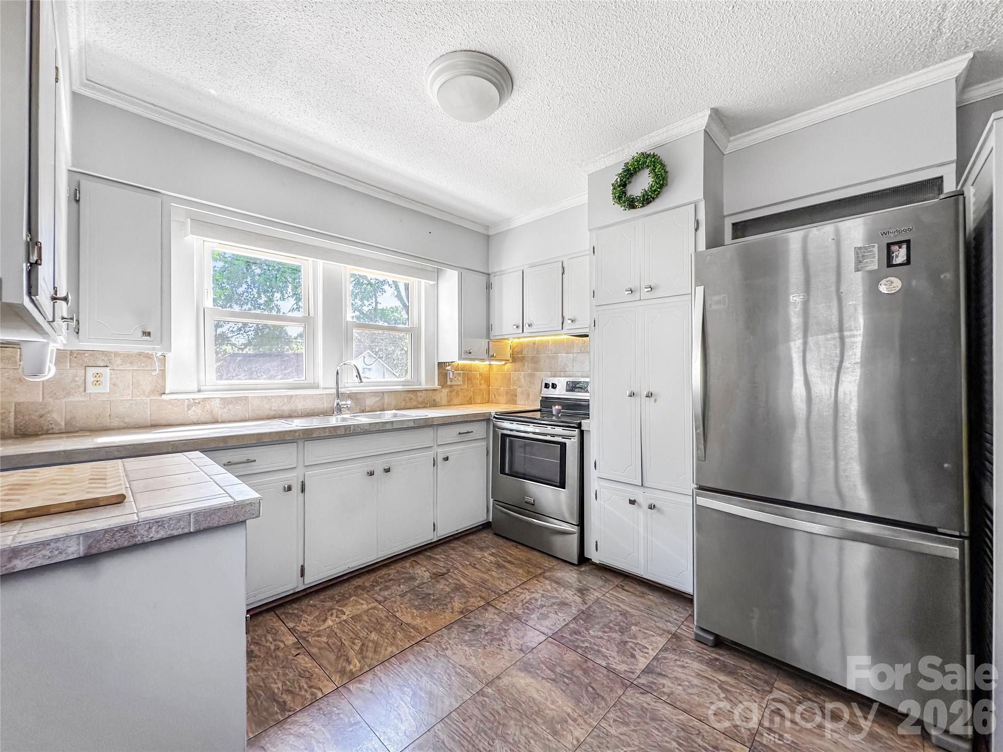 516 Margaret Drive Property Photo 11