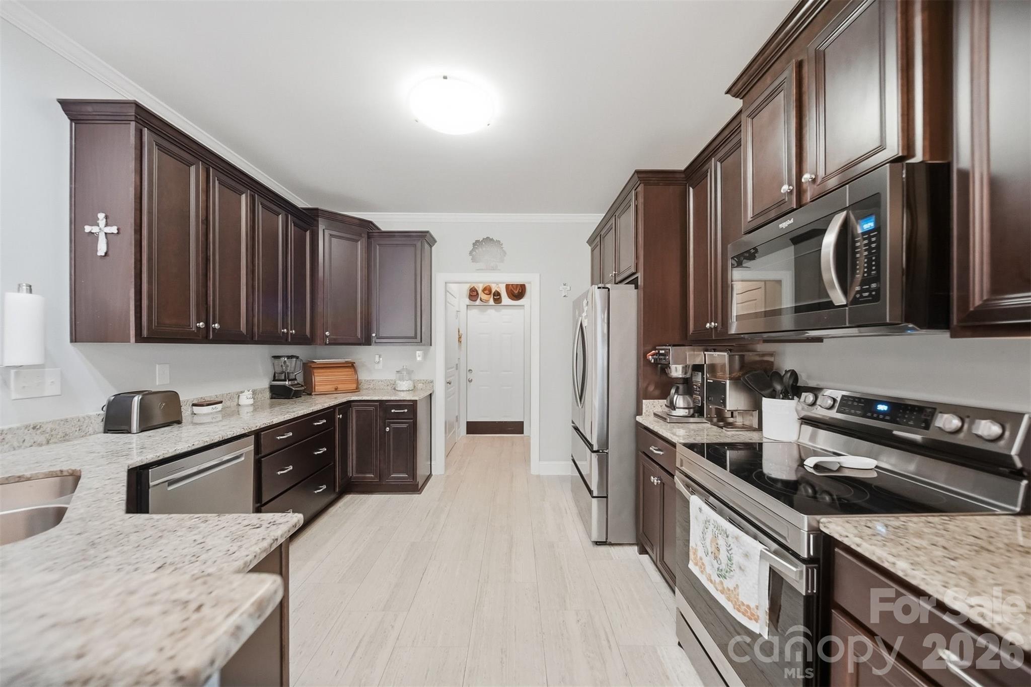 453 Pepperstone Drive Property Photo 17