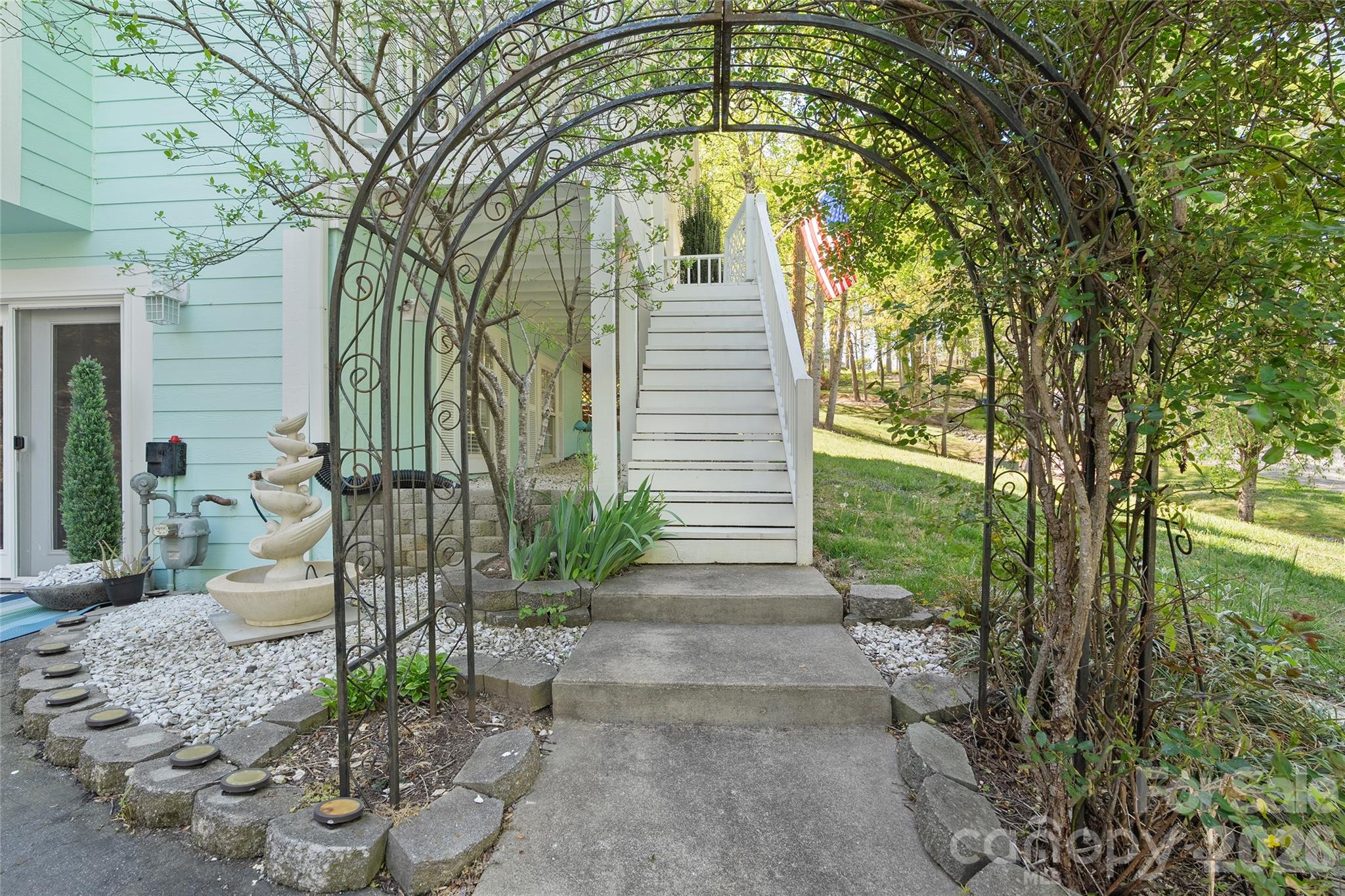 119 Friendly Lane Property Photo 4