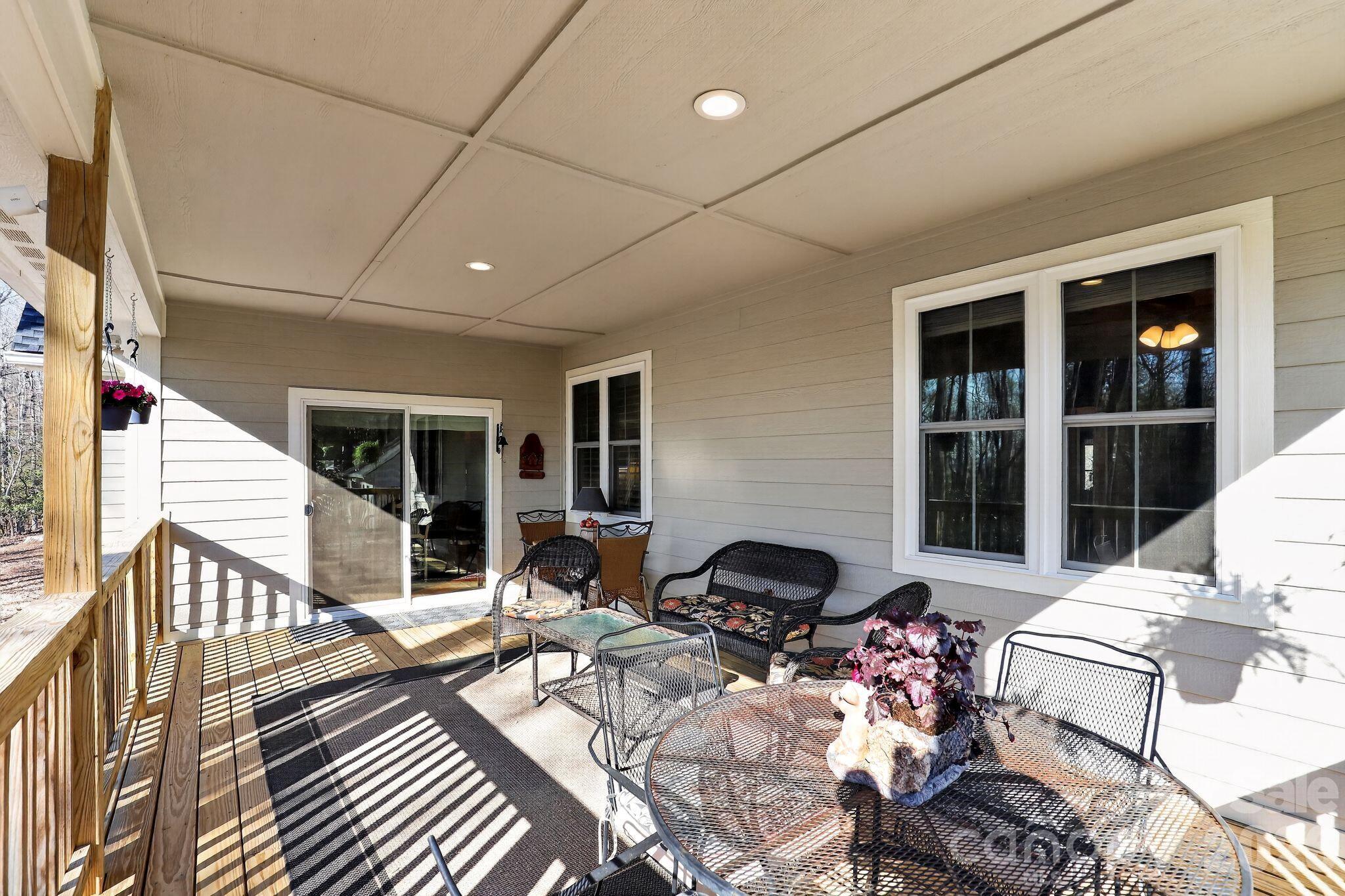 3757 Laurel Park Highway Property Photo 7