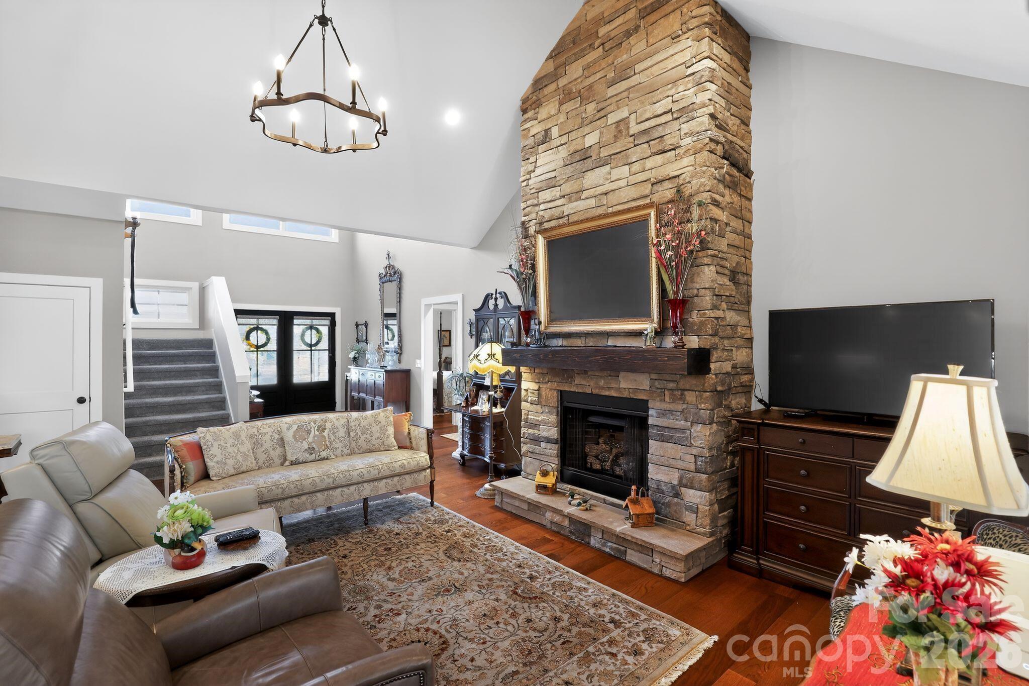 3757 Laurel Park Highway Property Photo 15