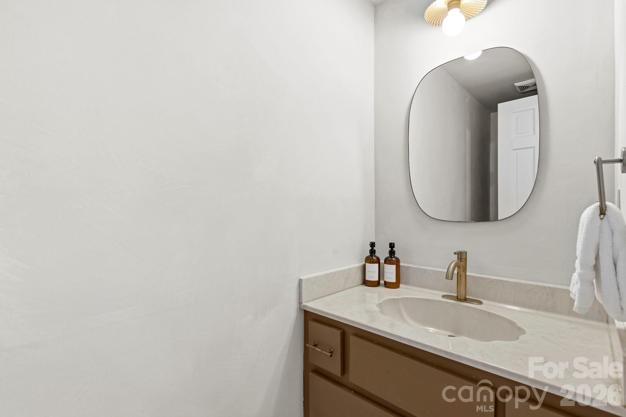 821 Summit Drive Property Photo 32