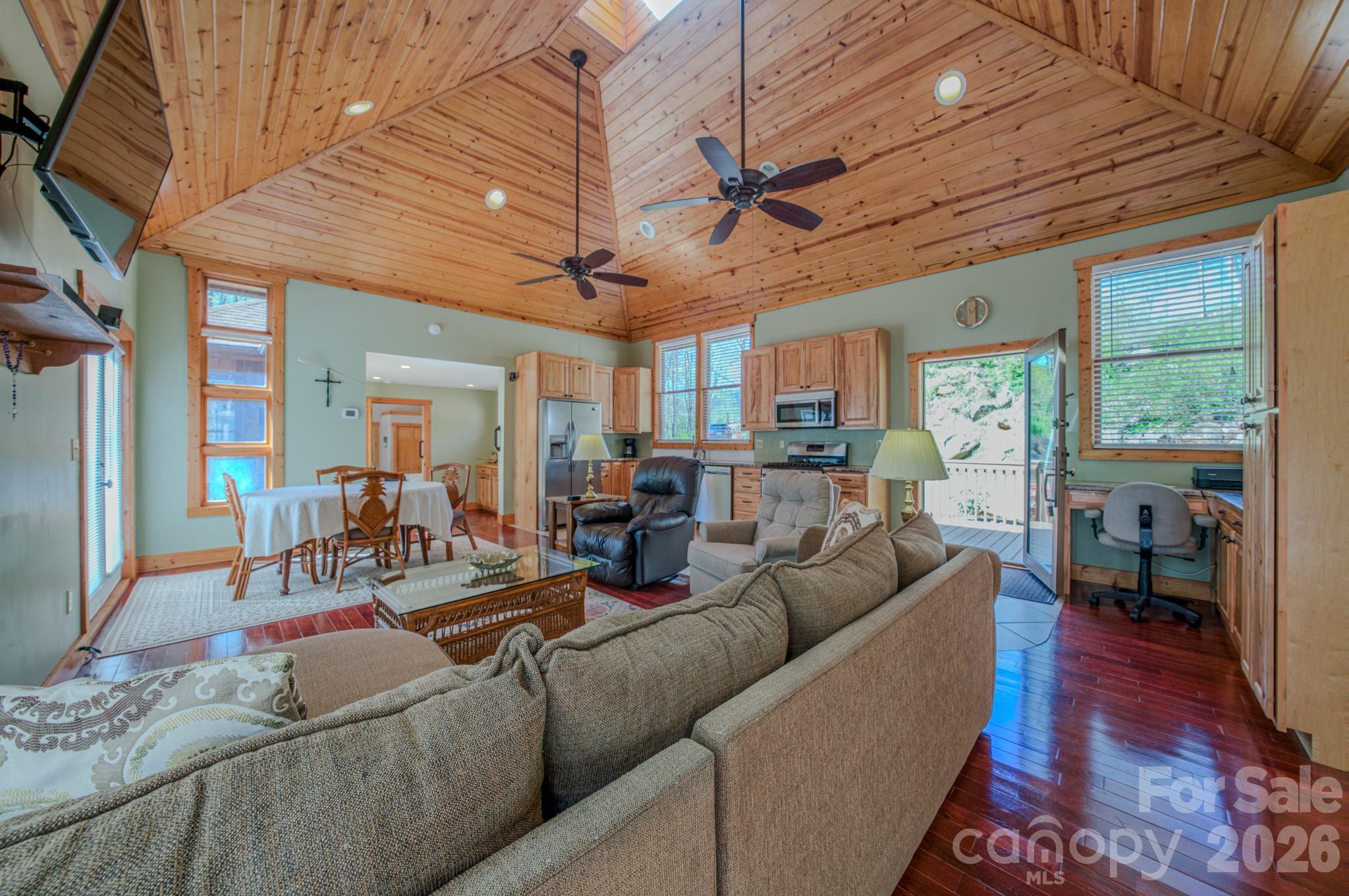 426 Cook Town Road Property Photo 9