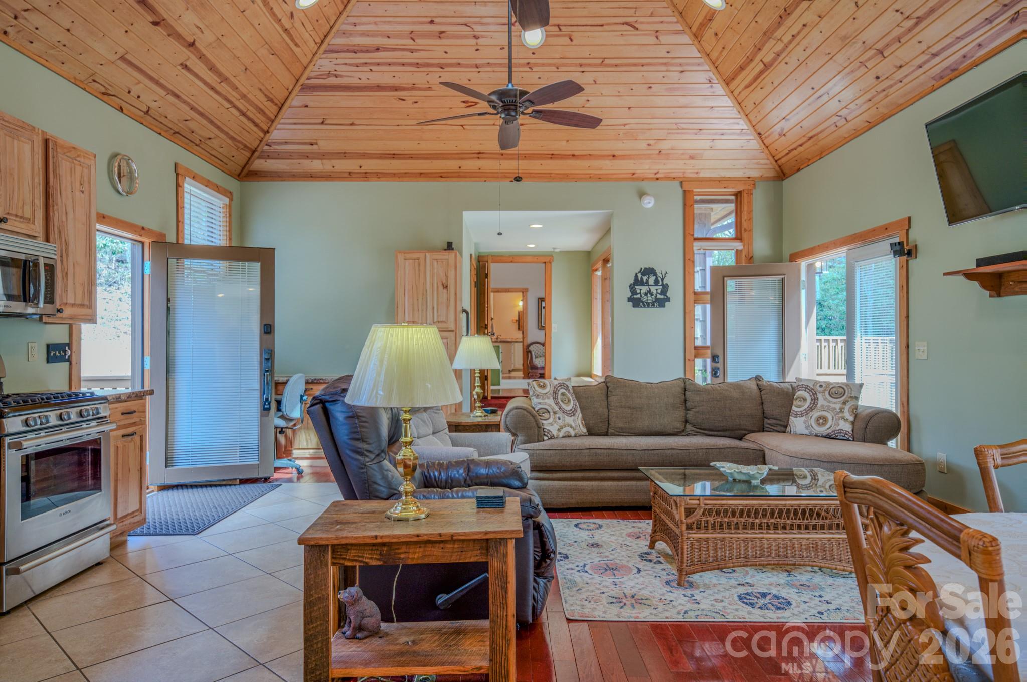 426 Cook Town Road Property Photo 12