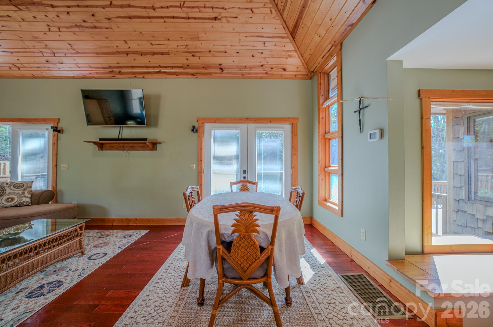 426 Cook Town Road Property Photo 14