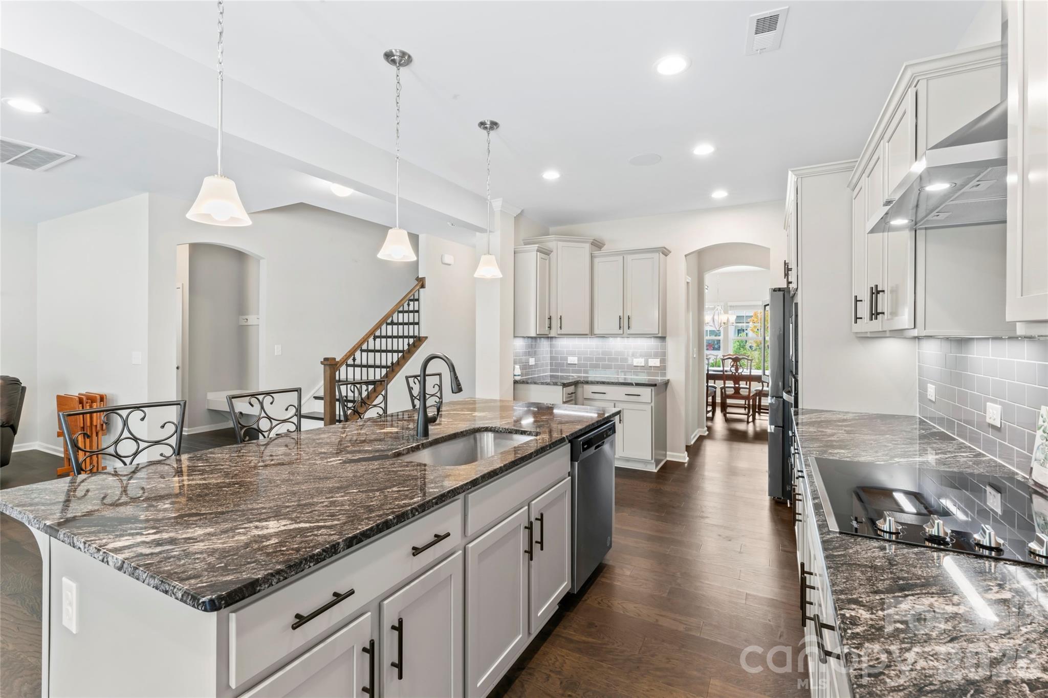 2014 Mcdonald Drive Property Photo 5