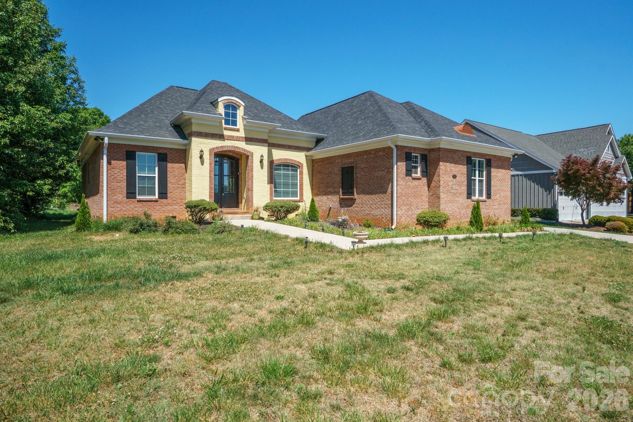101 Long Meadows Drive Property Photo 3