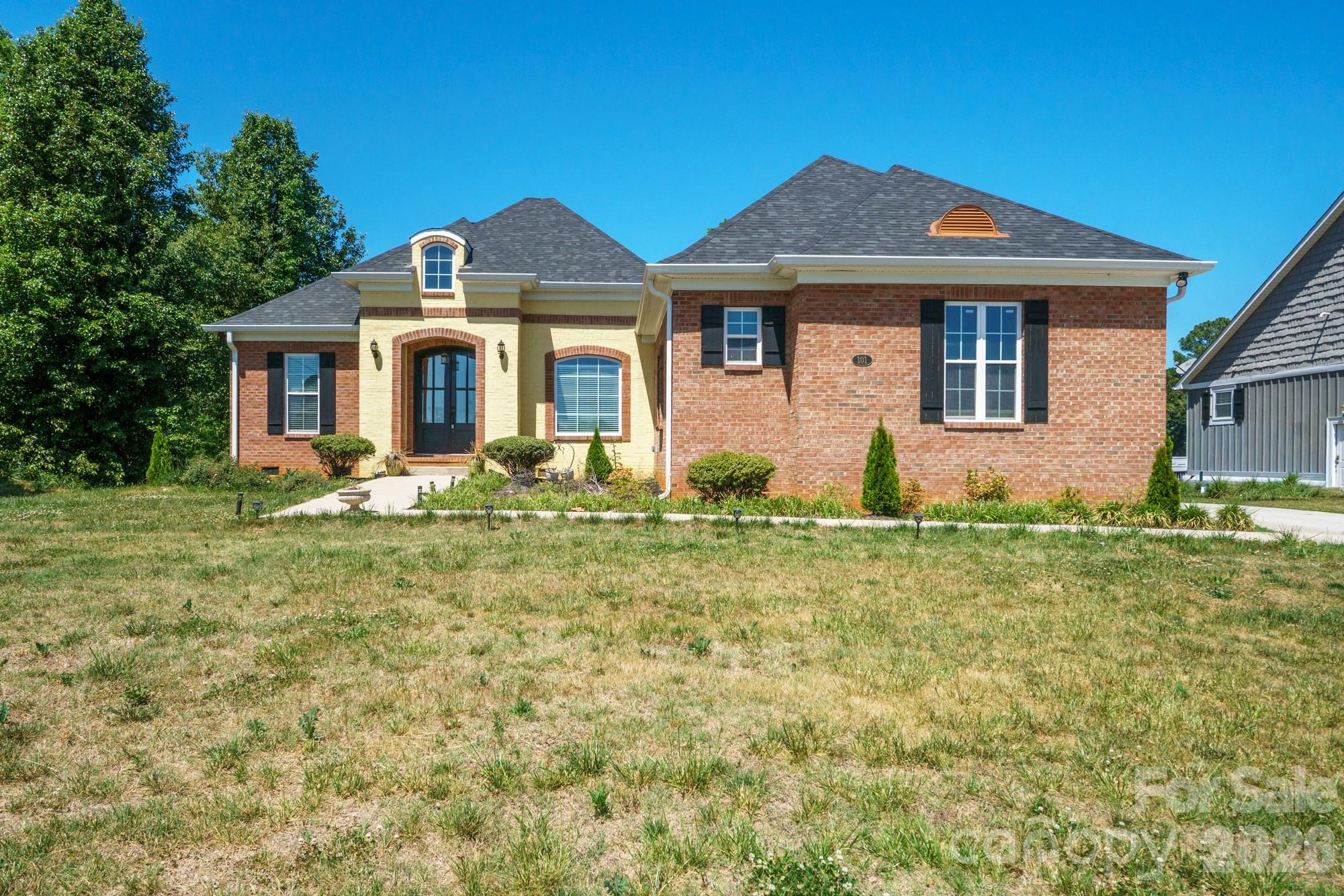 101 Long Meadows Drive Property Photo 4
