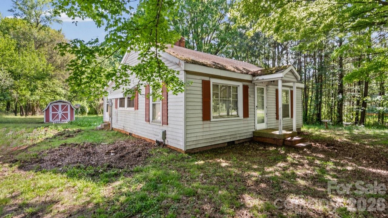 515 E Torbush Drive Property Photo 5