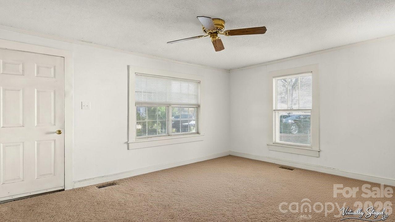 515 E Torbush Drive Property Photo 7